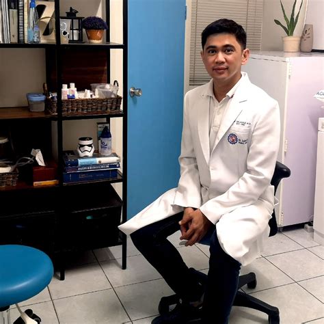 Dr. ARIK PAOLO DELACRUZ, Iloilo City, Ear Nose Throat.